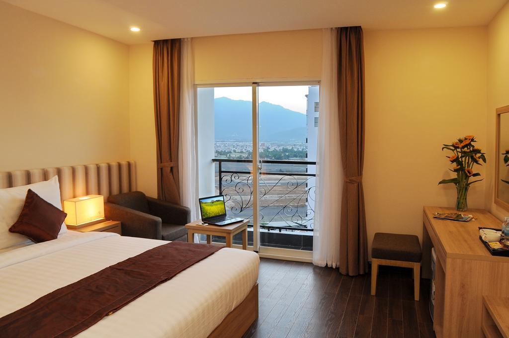 Db Hotel Nha Trang Buitenkant foto