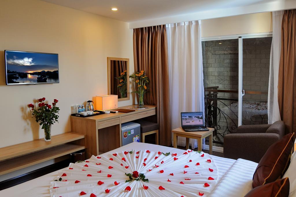Db Hotel Nha Trang Buitenkant foto